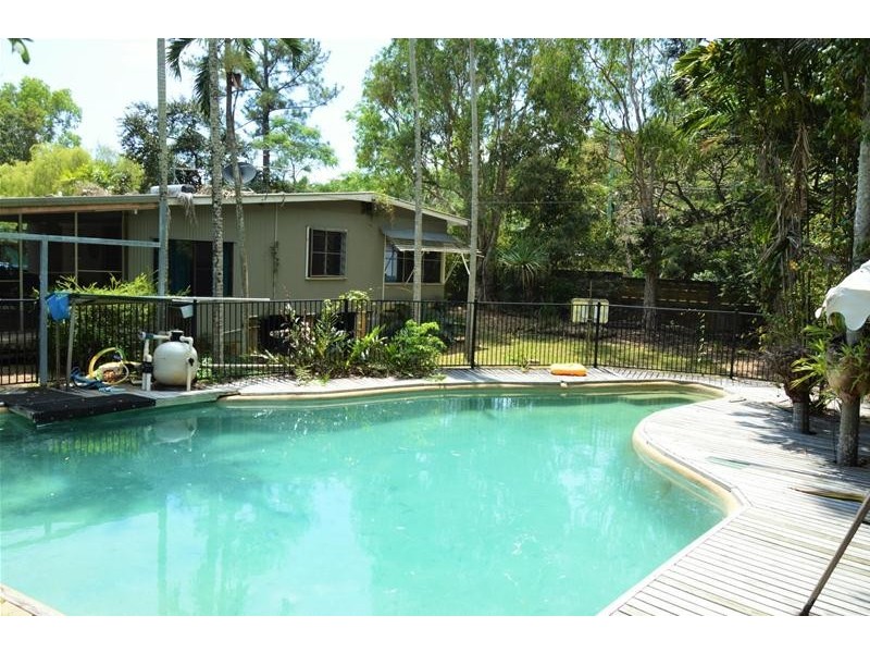 108 Machans Beach Road, Machans Beach QLD 4878
