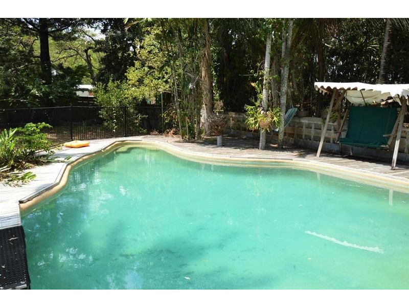 108 Machans Beach Road, Machans Beach QLD 4878