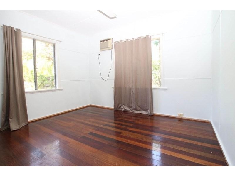 108 Machans Beach Road, Machans Beach QLD 4878