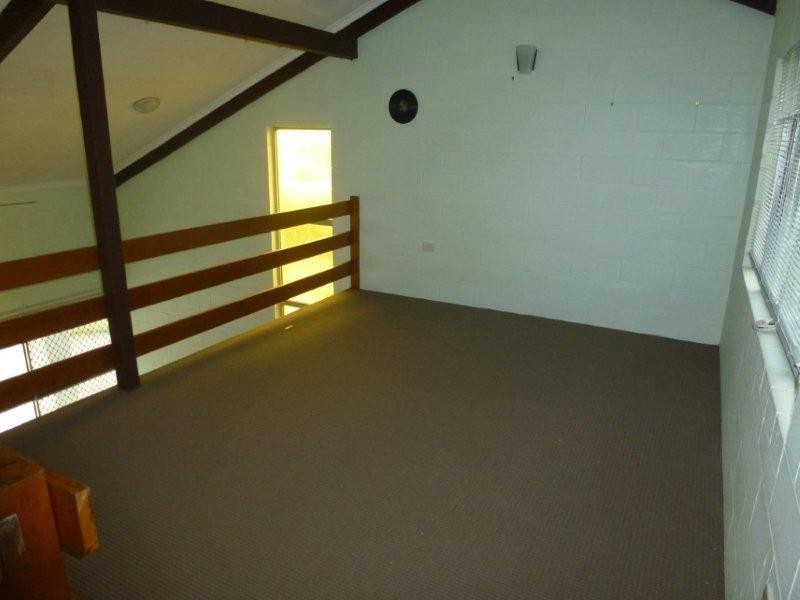 1/6 Crathern Close, Edge Hill QLD 4870