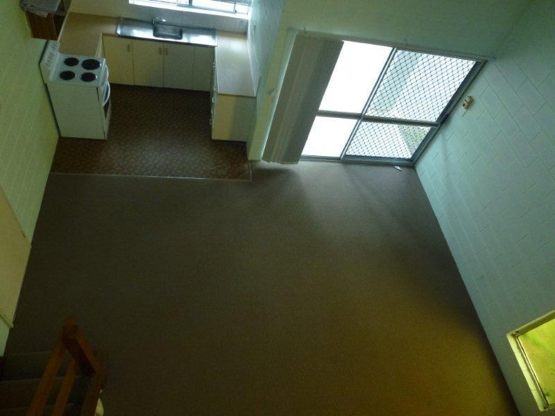 1/6 Crathern Close, Edge Hill QLD 4870