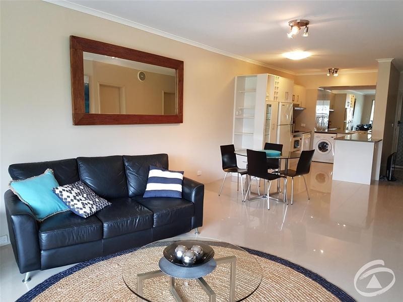 11/281 The Esplanade, Cairns North QLD 4870