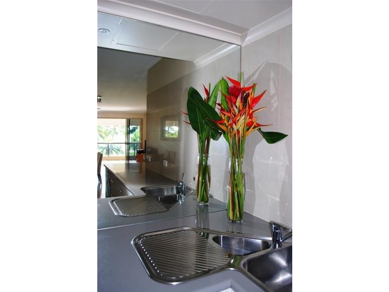 11/281 The Esplanade, Cairns North QLD 4870