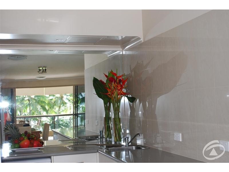 11/281 The Esplanade, Cairns North QLD 4870