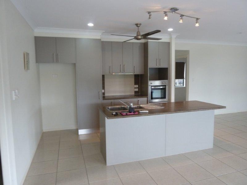 165 Timberlea  Drive, Bentley Park QLD 4869