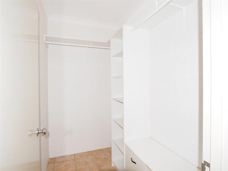 6 Sailfish Close, Kanimbla QLD 4870