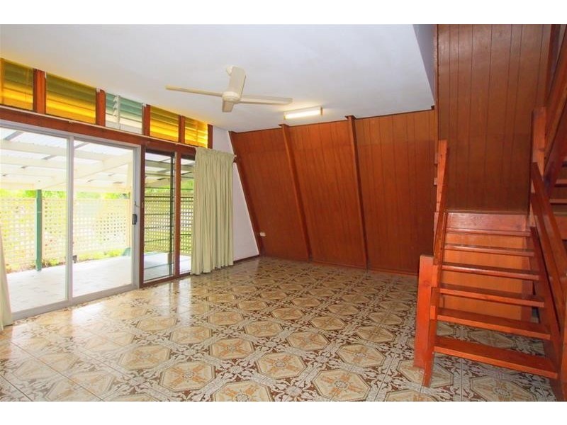 76 Yurongi Street, Caravonica QLD 4878