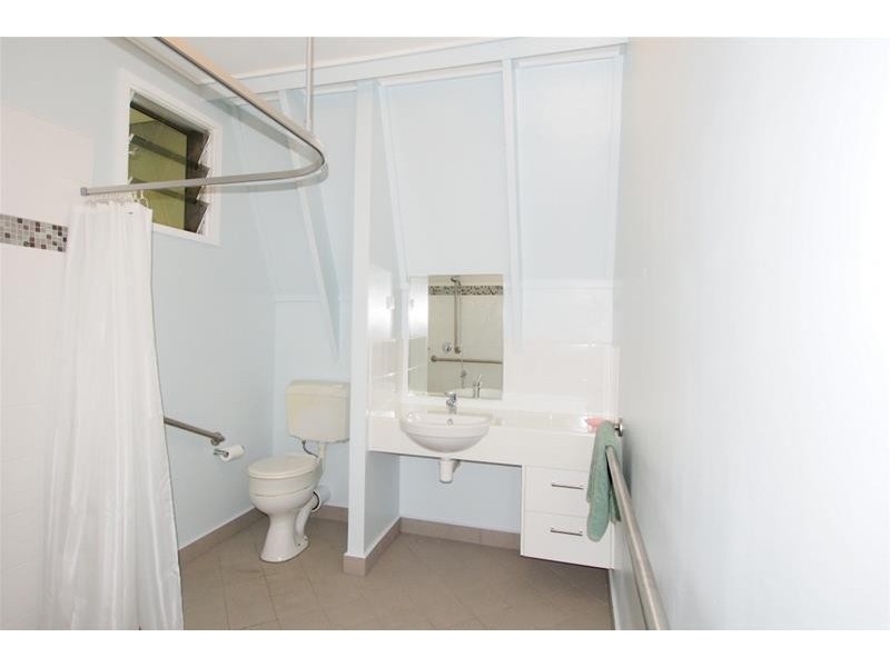 76 Yurongi Street, Caravonica QLD 4878