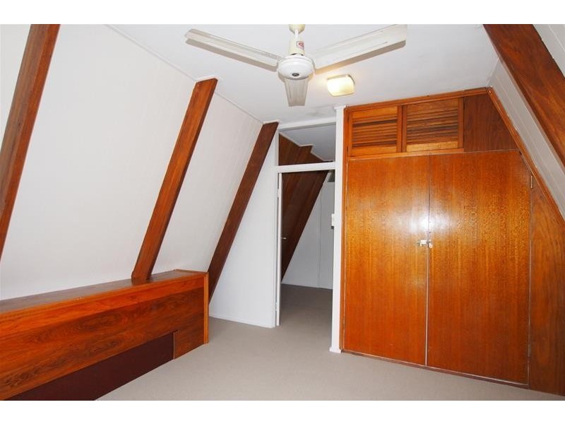 76 Yurongi Street, Caravonica QLD 4878