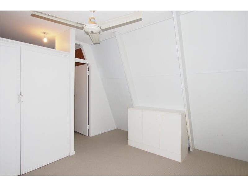 76 Yurongi Street, Caravonica QLD 4878