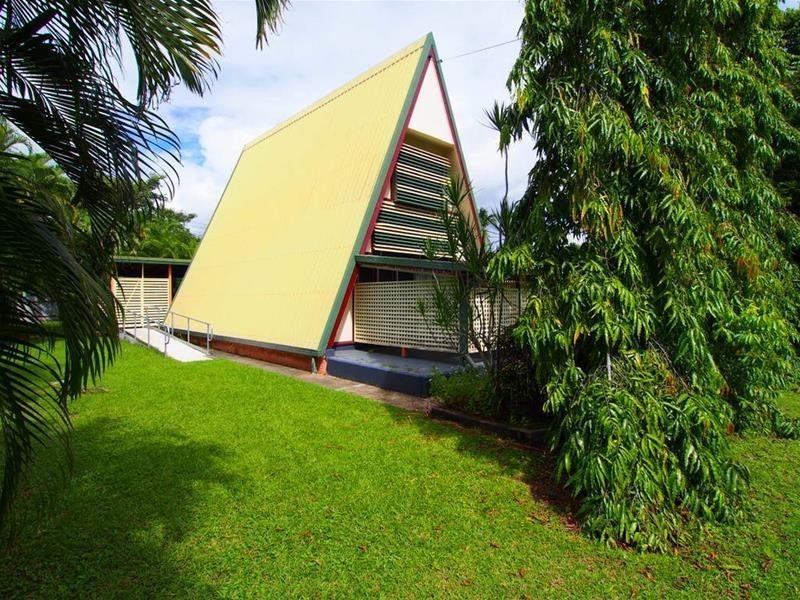 76 Yurongi Street, Caravonica QLD 4878