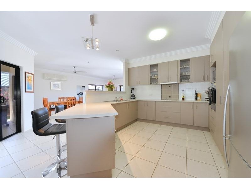 19 Playford Close, Brinsmead QLD 4870