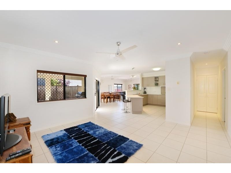 19 Playford Close, Brinsmead QLD 4870
