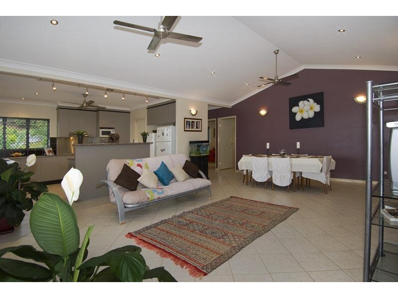 Bentley Park QLD 4869