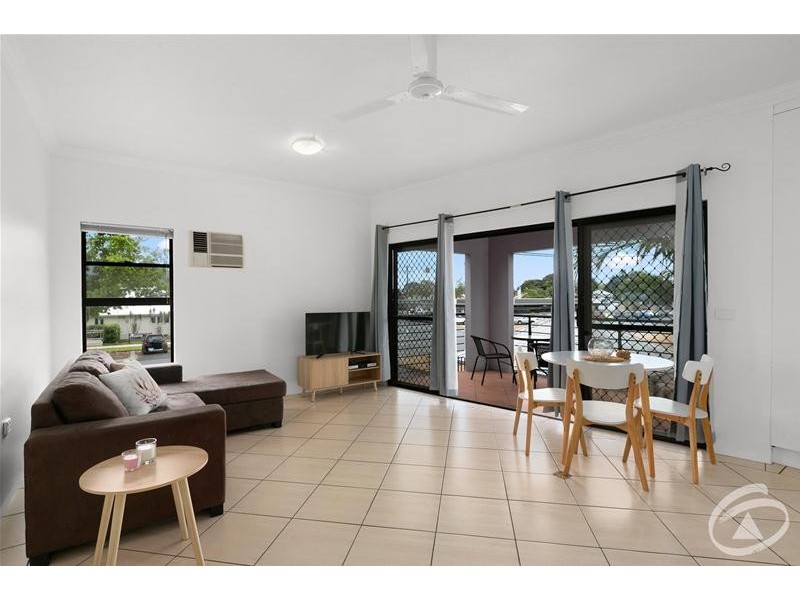 2/437 Draper Street, Parramatta Park QLD 4870