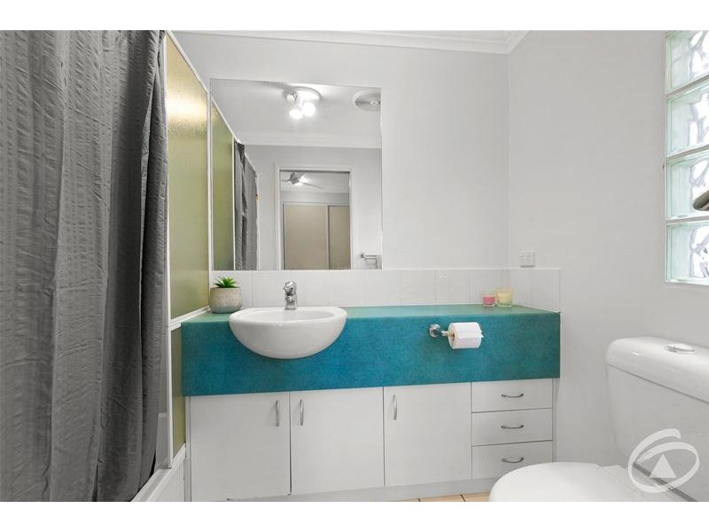 2/437 Draper Street, Parramatta Park QLD 4870