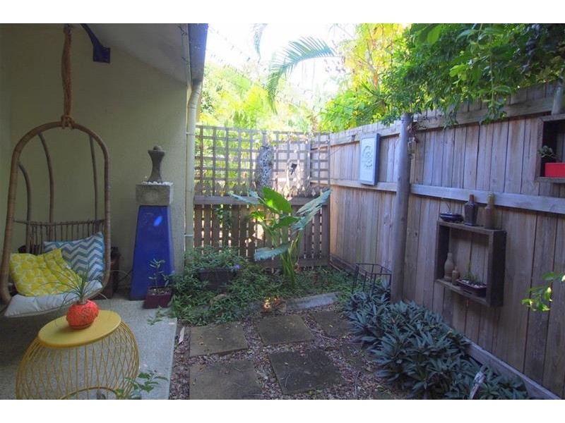 2/19 Mahogany  Street, Manoora QLD 4870