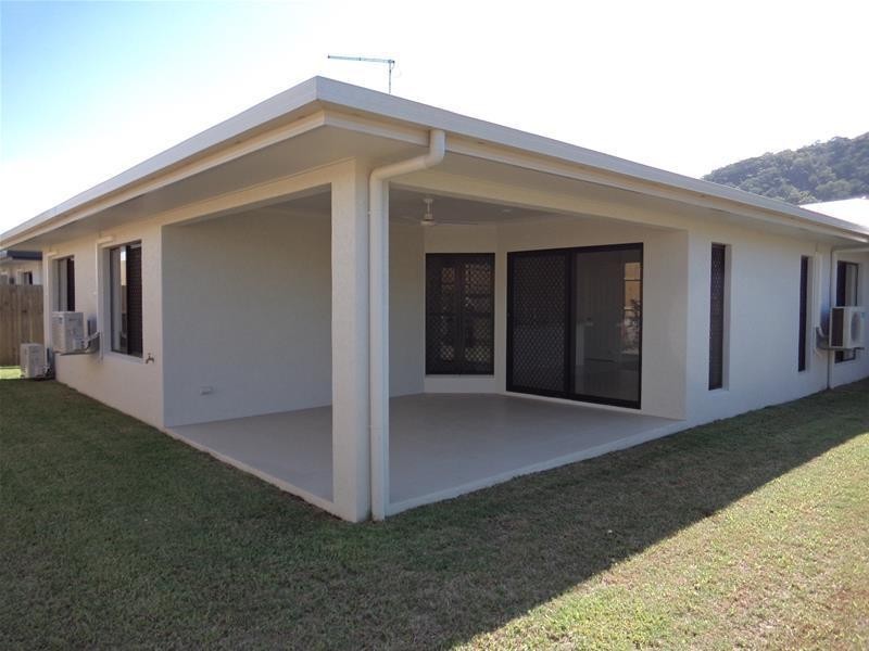 20 Coastline Parade, Trinity Beach QLD 4879