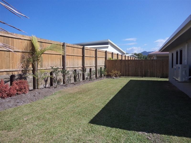 20 Coastline Parade, Trinity Beach QLD 4879