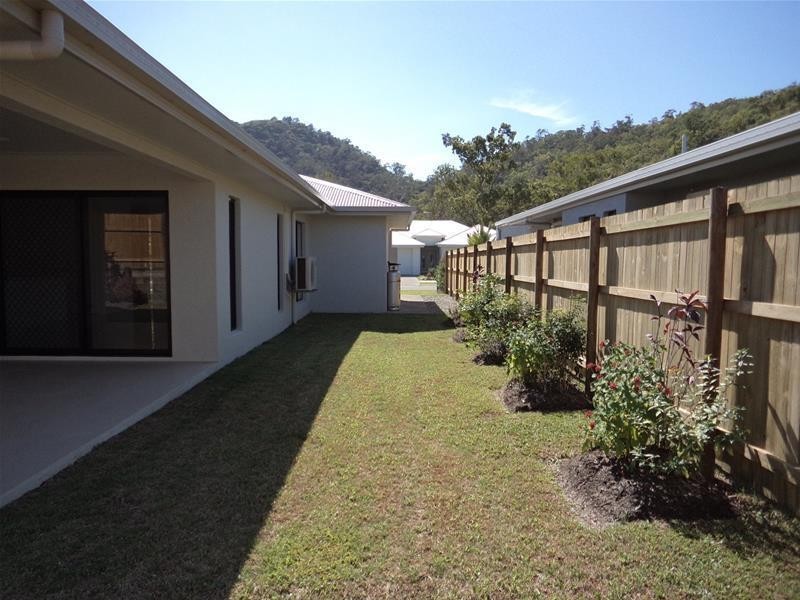 20 Coastline Parade, Trinity Beach QLD 4879