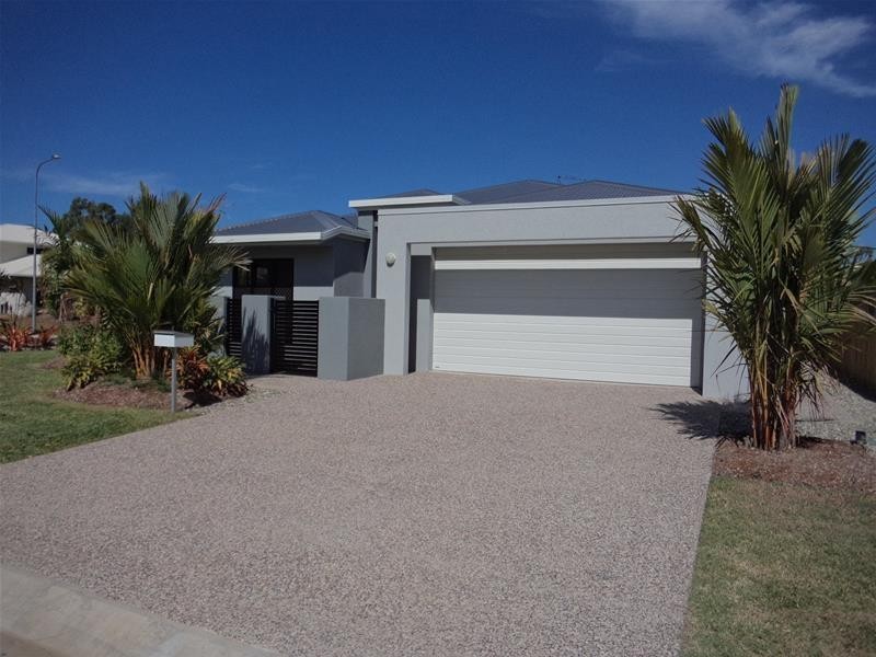 22 Coastline Parade, Trinity Beach QLD 4879