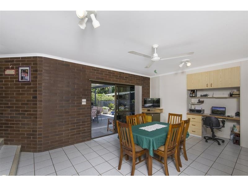 18 Adam Drive, Brinsmead QLD 4870