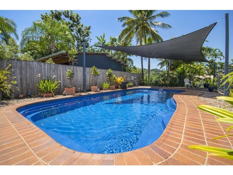 18 Adam Drive, Brinsmead QLD 4870