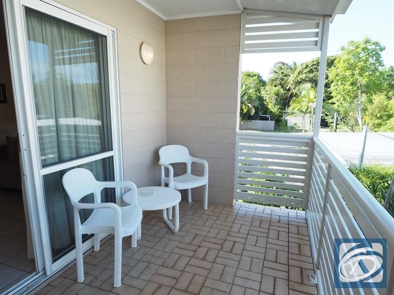 8/33 Rutherford Street, Yorkeys Knob QLD 4878