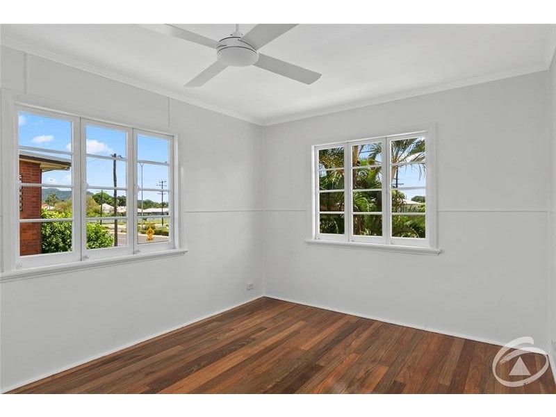 2/235 Aumuller Street, Westcourt QLD 4870