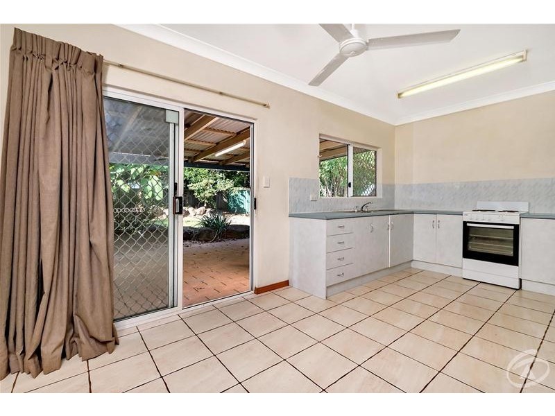 25 Barnard Drive, Mount Sheridan QLD 4868