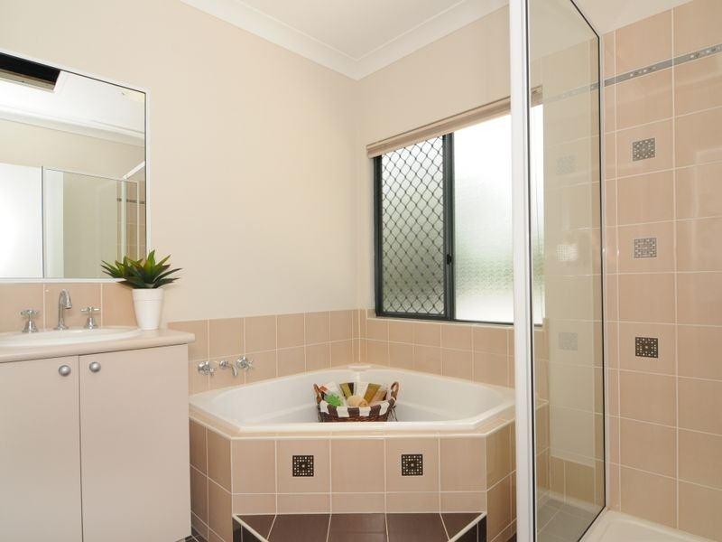 37 Greendale Close, Brinsmead QLD 4870