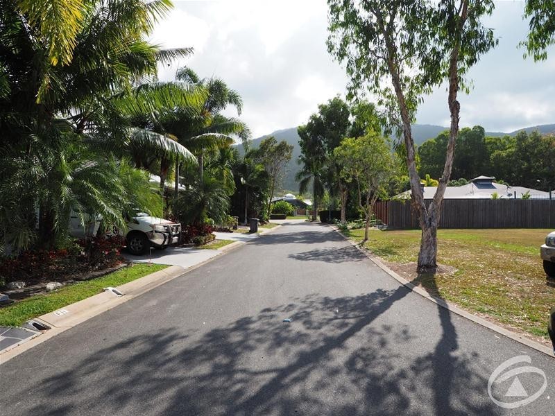10 Sennfeld Close, Palm Cove QLD 4879