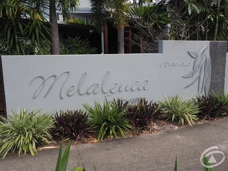 10 Sennfeld Close, Palm Cove QLD 4879