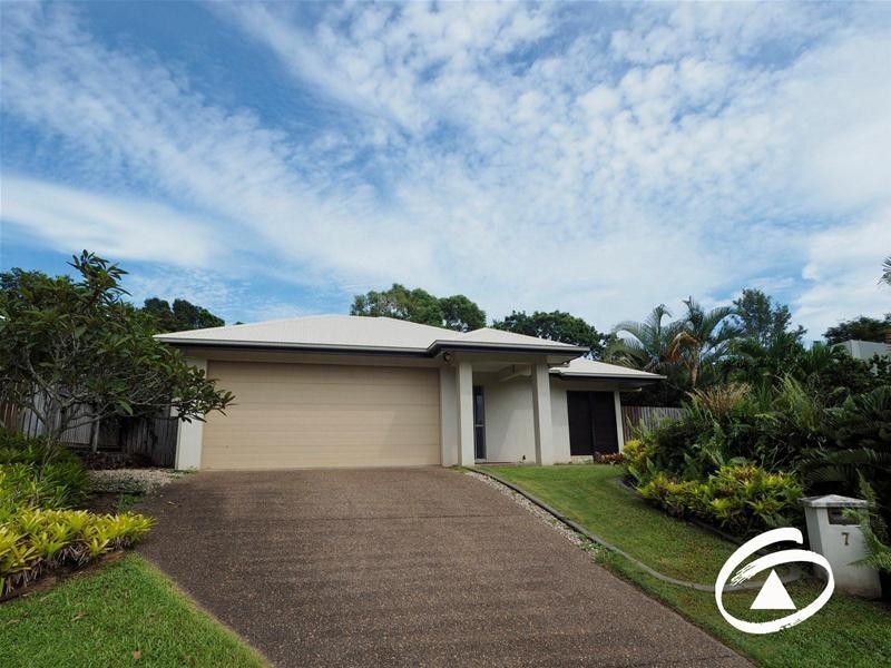 7 Tradewinds Close, Redlynch QLD 4870