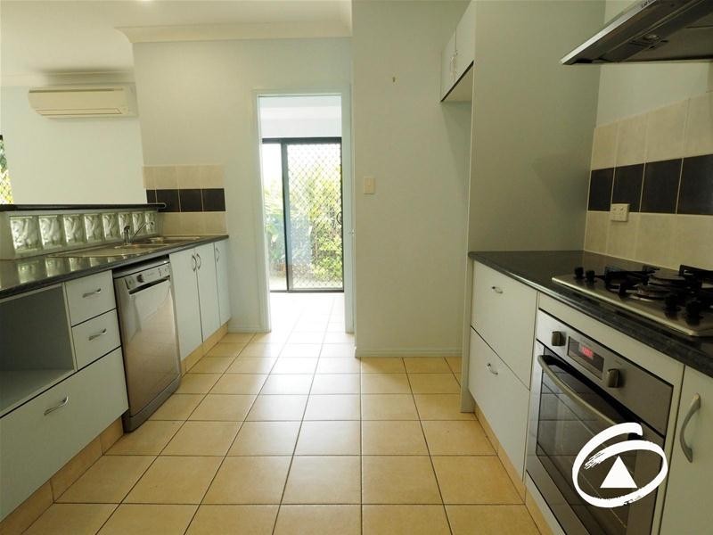 7 Tradewinds Close, Redlynch QLD 4870