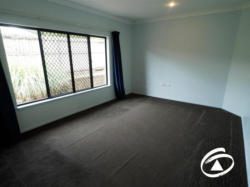 7 Tradewinds Close, Redlynch QLD 4870