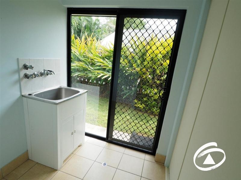 7 Tradewinds Close, Redlynch QLD 4870