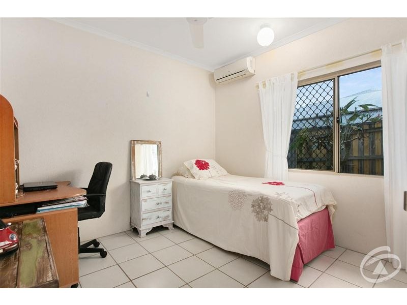 31 Pilosa Street, Redlynch QLD 4870