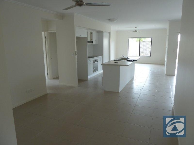 8 Tati Close, Bentley Park QLD 4869