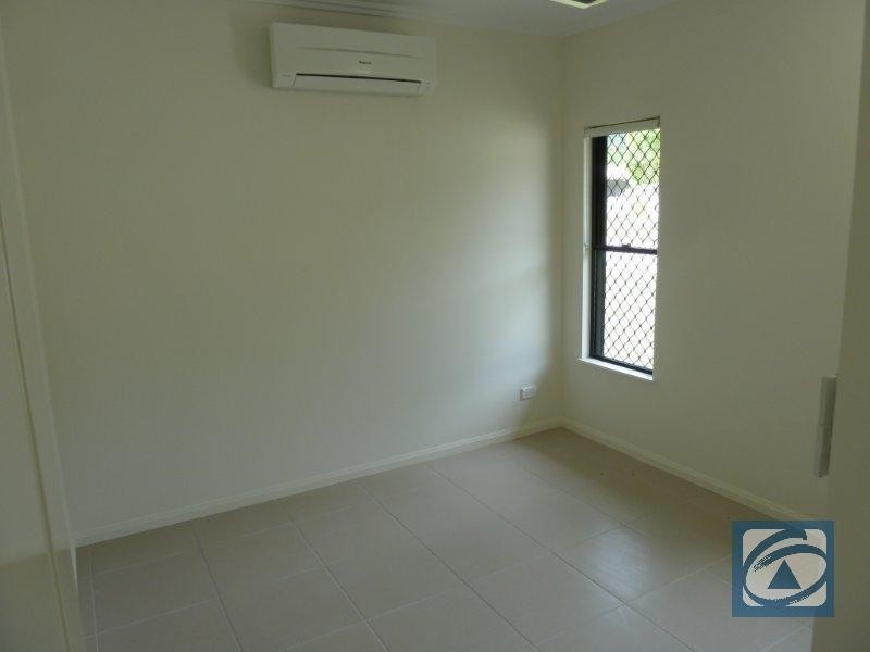 8 Tati Close, Bentley Park QLD 4869