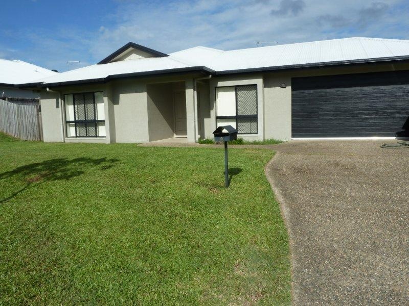 4 Nicholson Close, White Rock QLD 4868