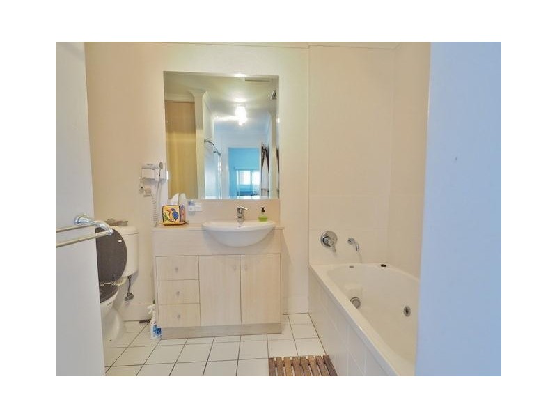 15/79 Spence Street, Cairns City QLD 4870