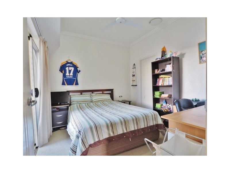 15/79 Spence Street, Cairns City QLD 4870