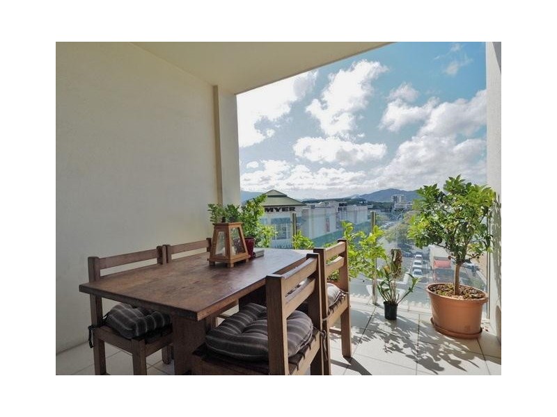 15/79 Spence Street, Cairns City QLD 4870