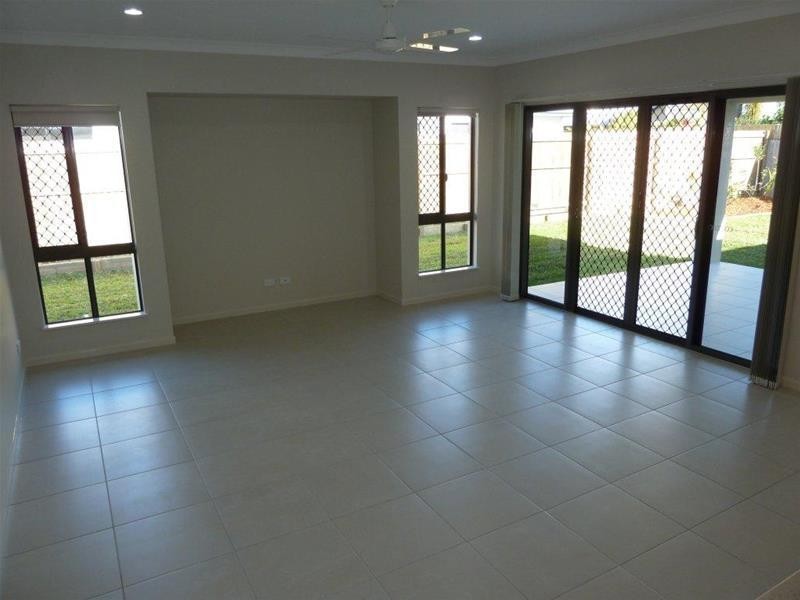 25 Como Close, Kewarra Beach QLD 4879