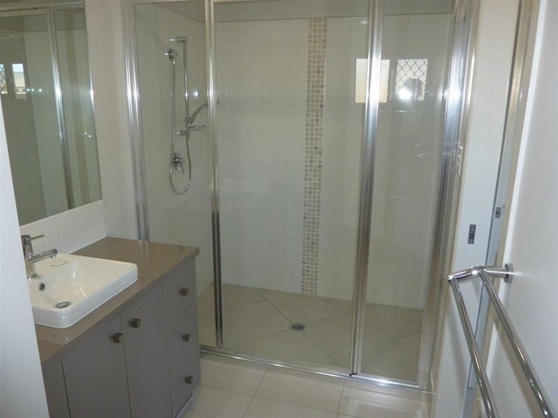 25 Como Close, Kewarra Beach QLD 4879