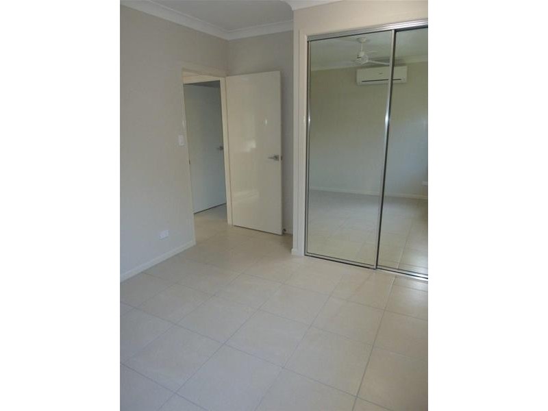 25 Como Close, Kewarra Beach QLD 4879