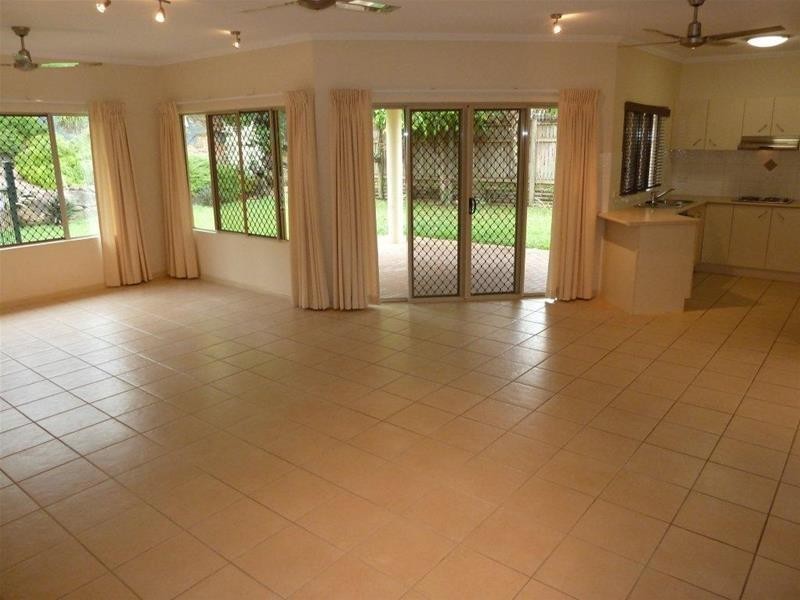 50 West Parkridge Drive, Brinsmead QLD 4870