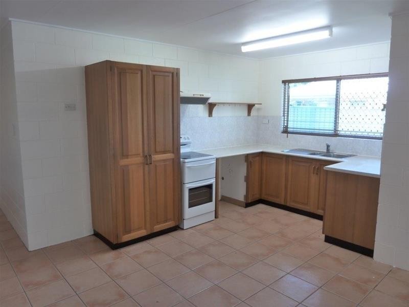 102a Dillon  Street, Westcourt QLD 4870