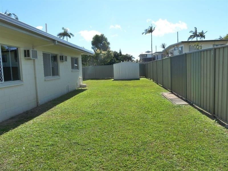 102a Dillon  Street, Westcourt QLD 4870